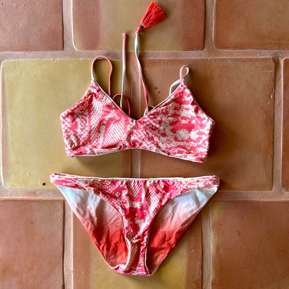 Reversible bikini. Hipster bottom and strappy top. Size S. Great condition.